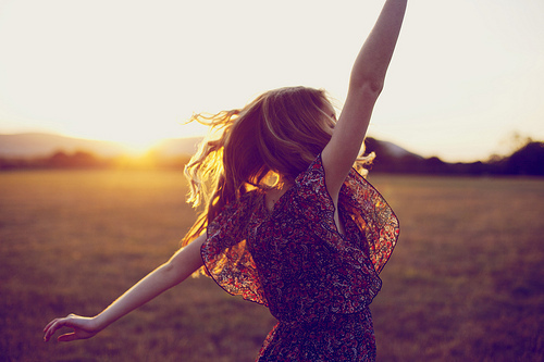 beautiful-dance-flowers-nature-favim-com-1738405